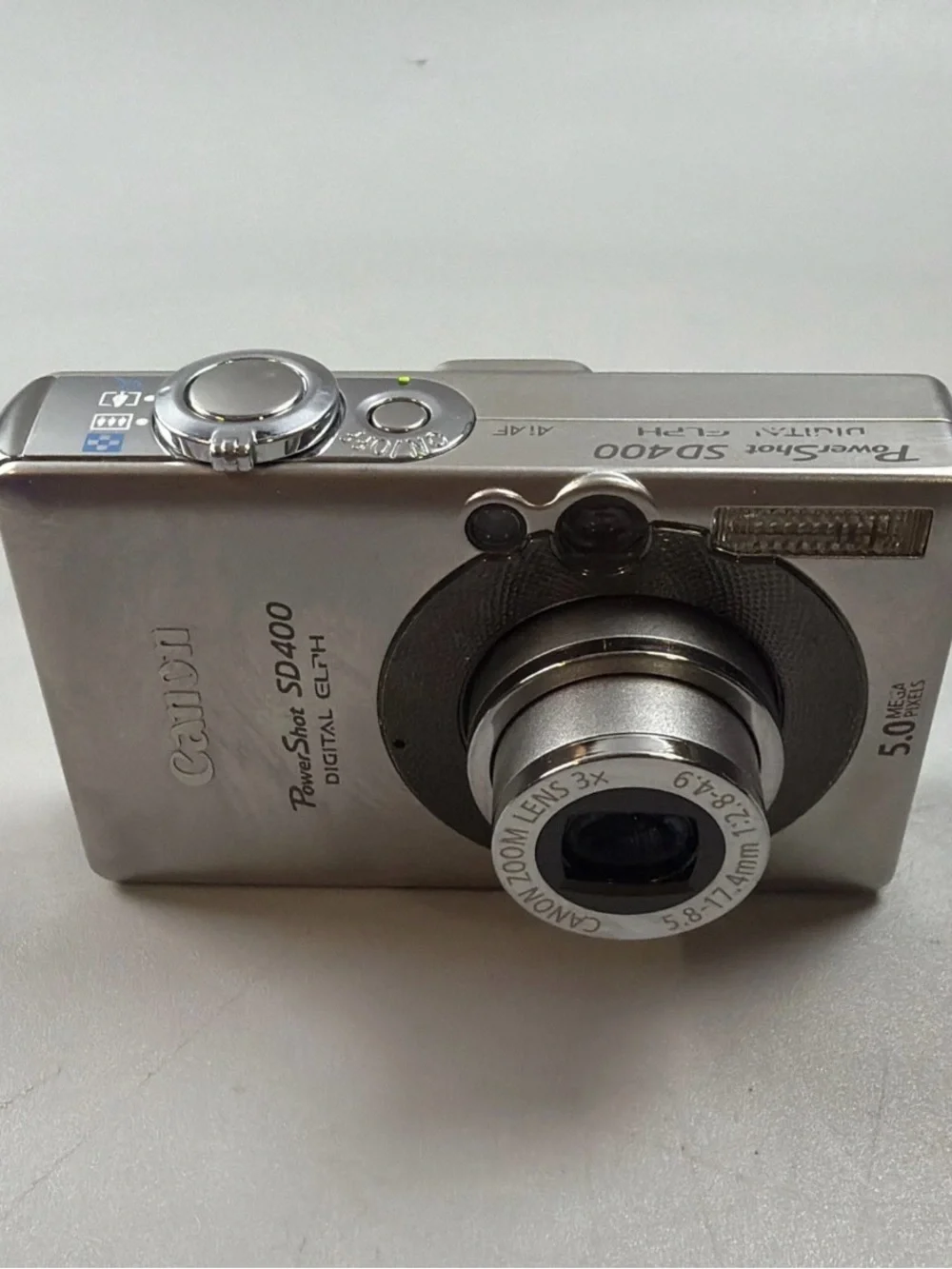 Canon Silver Digital SD400 Point-and-Shoot Camera with Charger and Battery